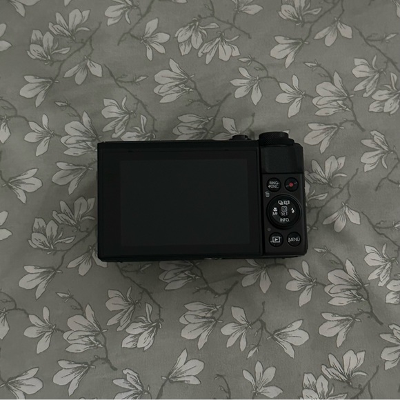 canon g7x mark ii - Picture 3 of 7